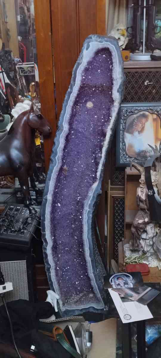 purple amethyst geode - Hemet, California - FleaMarketBay
