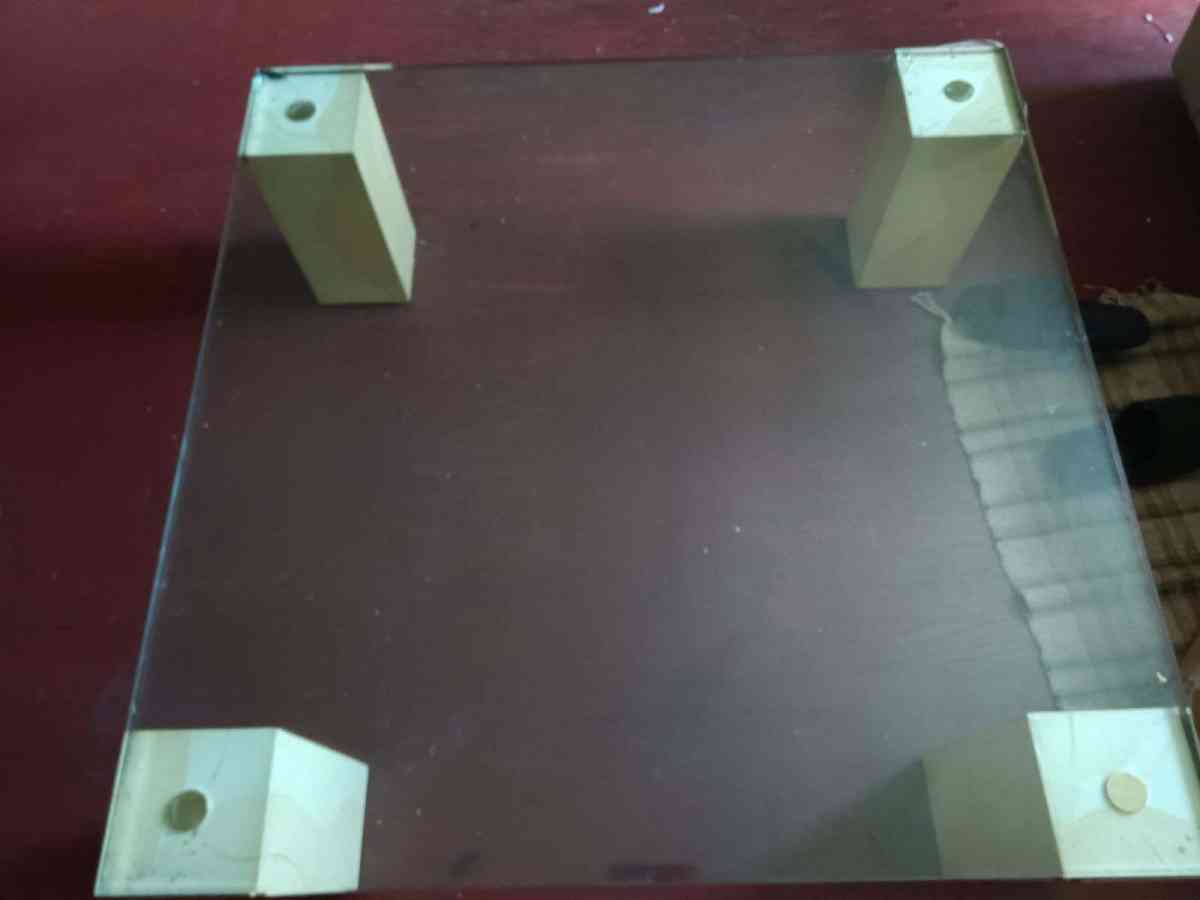 antique table - Akron, Ohio