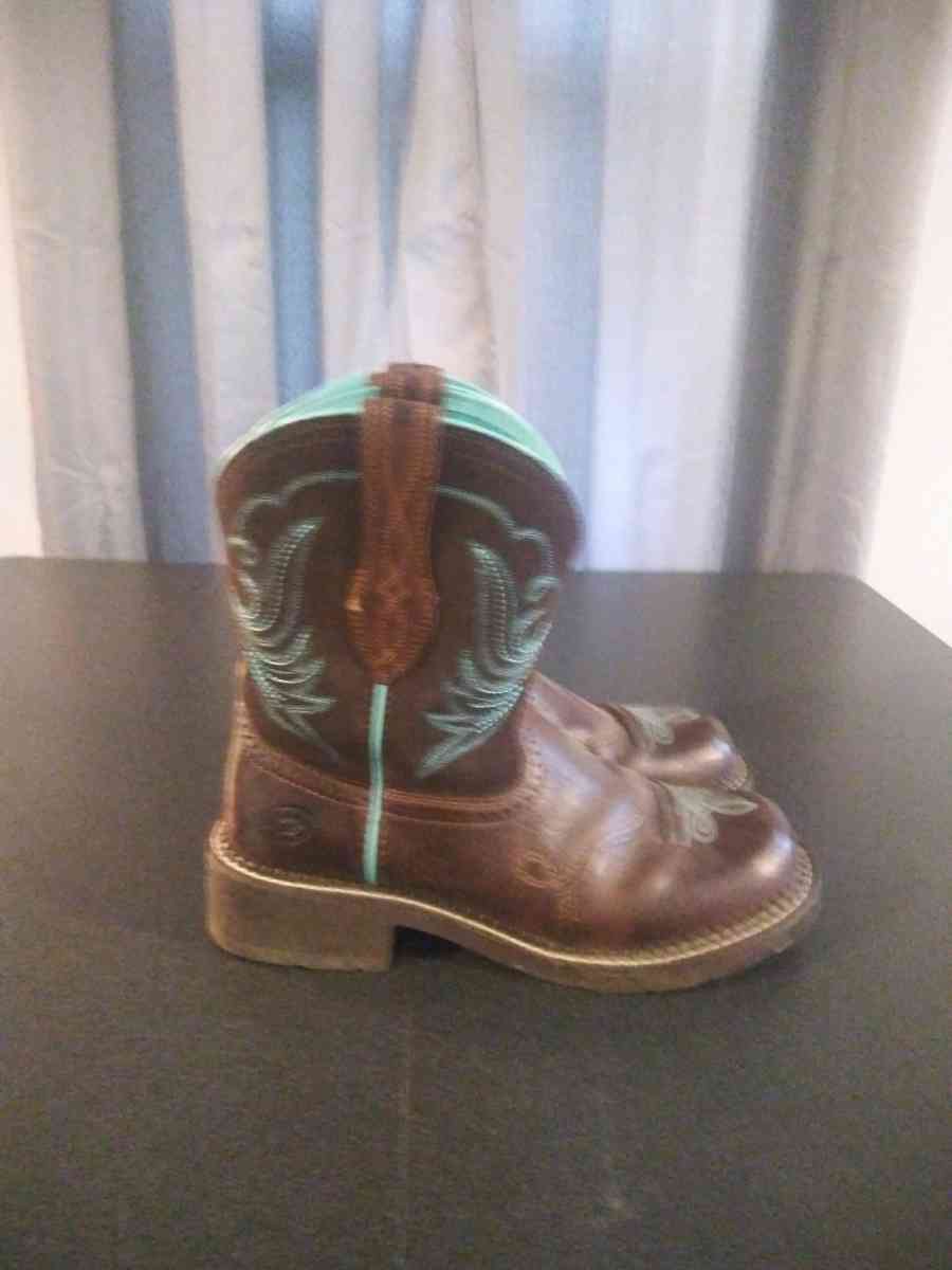 Cowgirl boots - Richland Center, Wisconsin - FleaMarketBay