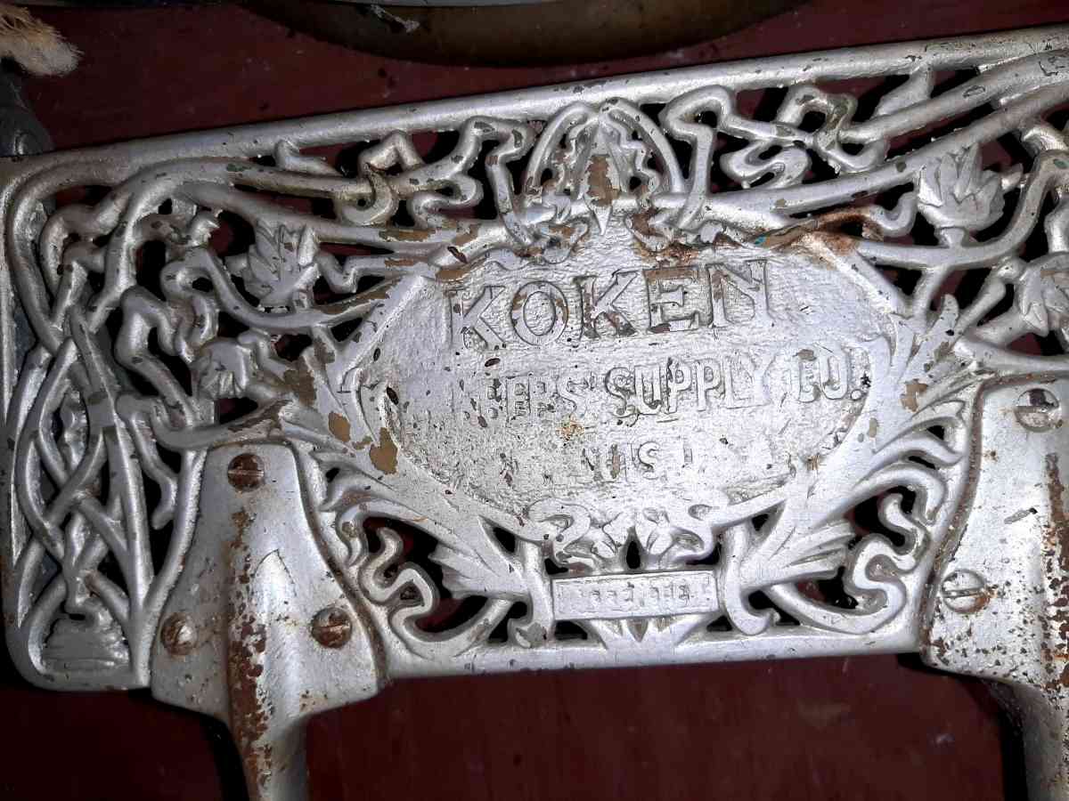 Very Rare 1920s Koken barbers chair - Trenton, Florida - FleaMarketBay