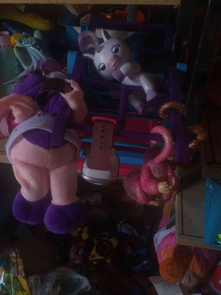 fingerlings 5 dollars  each - Ocala, Florida - FleaMarketBay