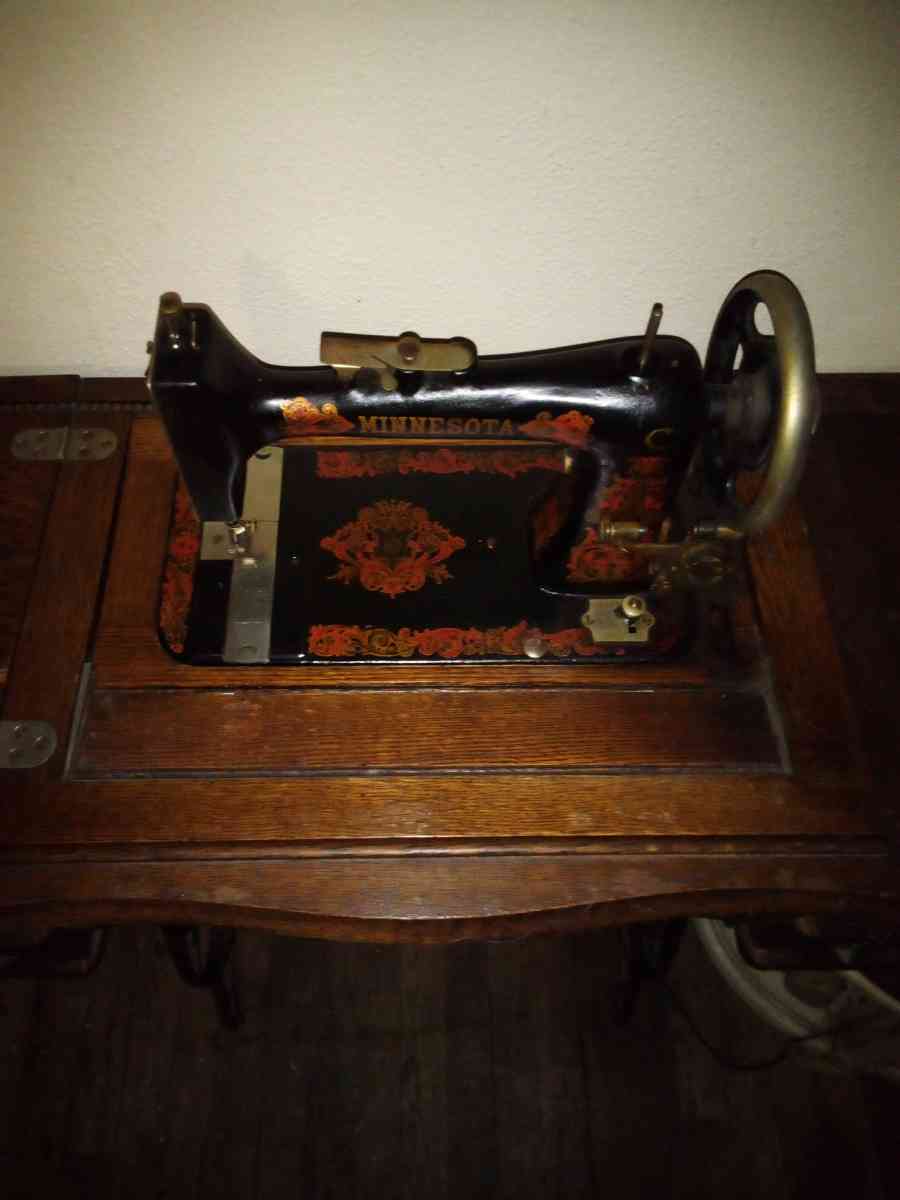 1910 sewing machine - Amarillo, Texas
