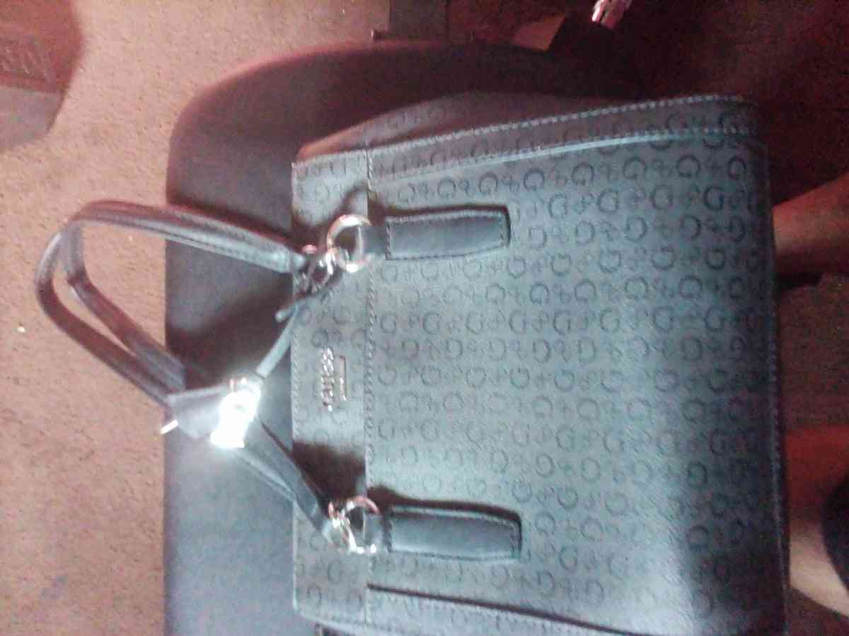 4 purse bags package bundle - Cutler, California - FleaMarketBay