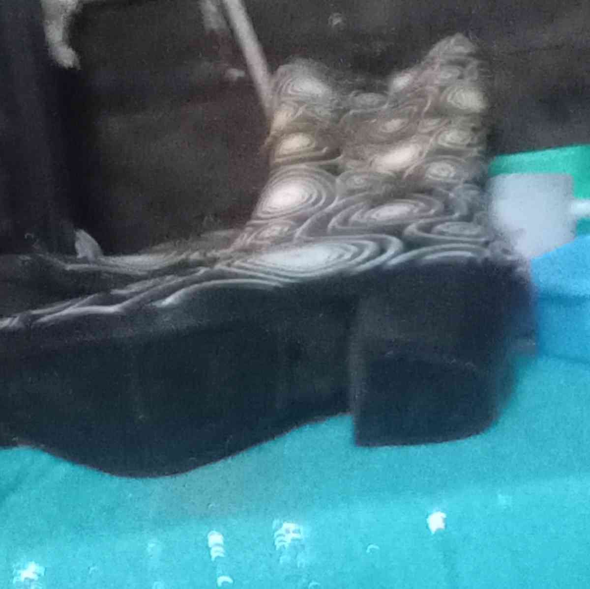 ladies new beautiful rubber boots size 8 - Skiatook, Oklahoma - FleaMarketBay