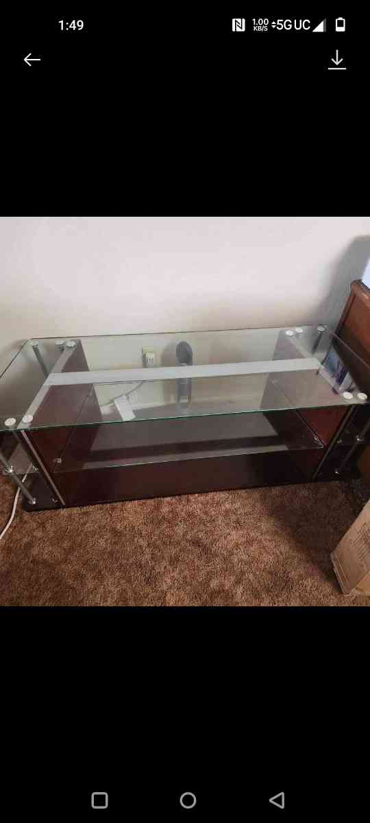 glass tv stand cash only - Albuquerque, New Mexico