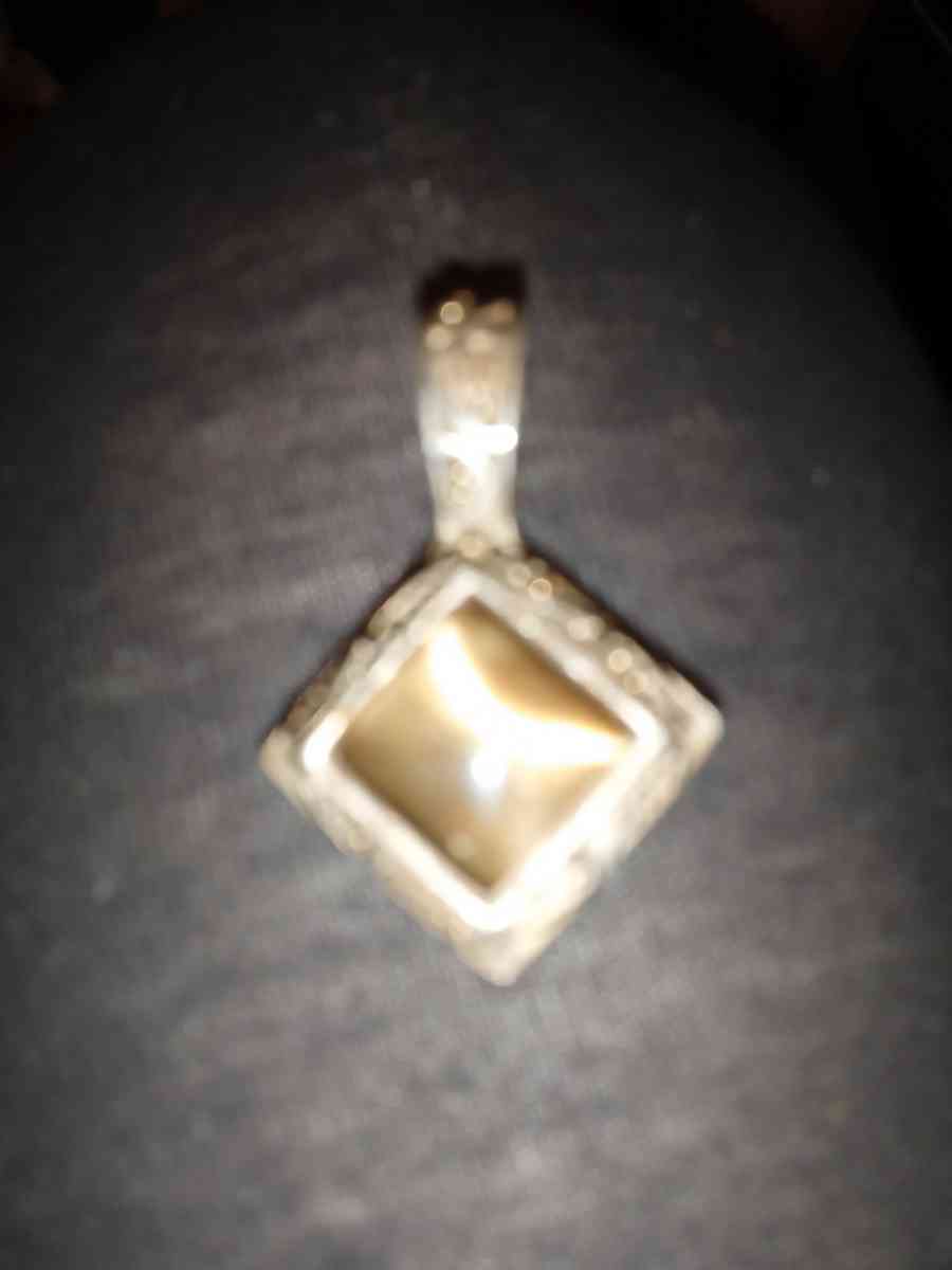 mens tiger eye apendant - Concord, California