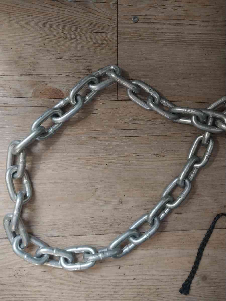 three eights thick chain  40 ft long - Los Angeles, California