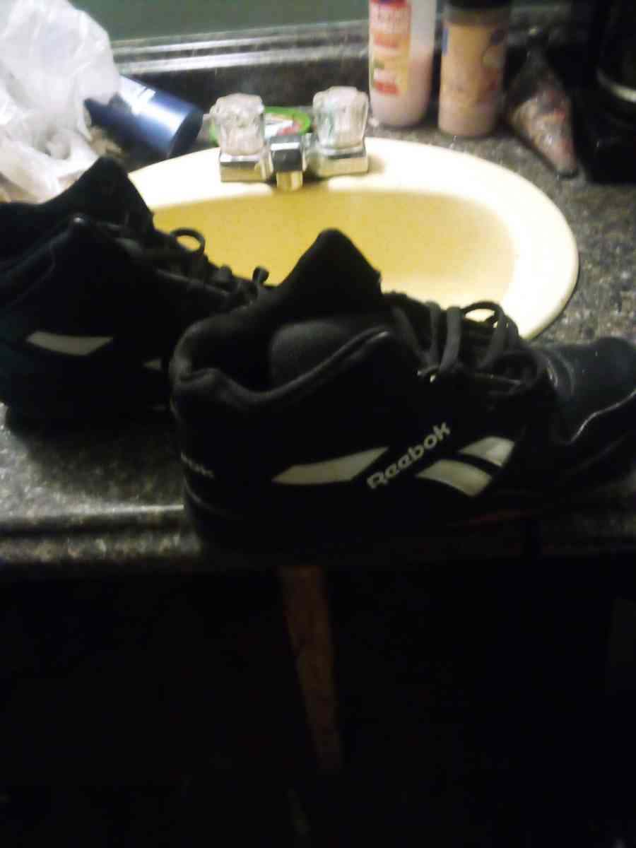 Black and white Reeboks High tops - Hot Springs Village, Arkansas - FleaMarketBay