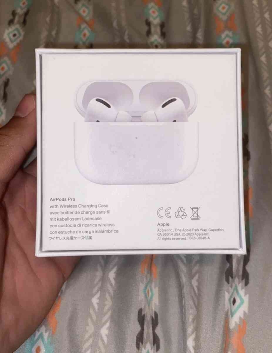 Apple AirPods Pro Charging Case Included And charger include - Dingmans Ferry, Pennsylvania - FleaMarketBay