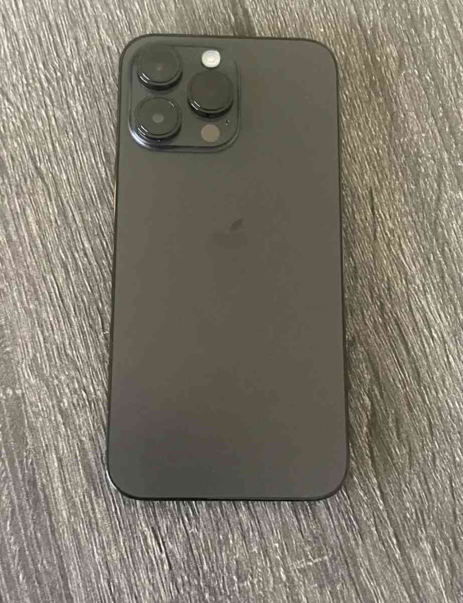 iPhone 14 - Marlborough, Massachusetts