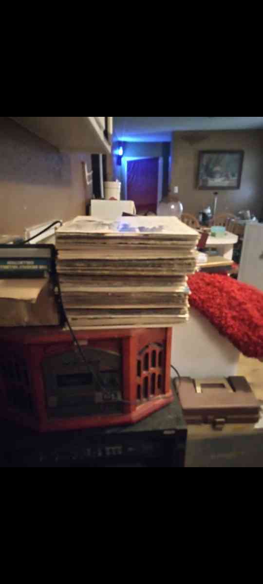 record player tape player radio and cd all in one - Abilene, Texas - FleaMarketBay