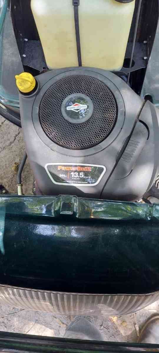 Lawn tractor - Houston, Texas - FleaMarketBay