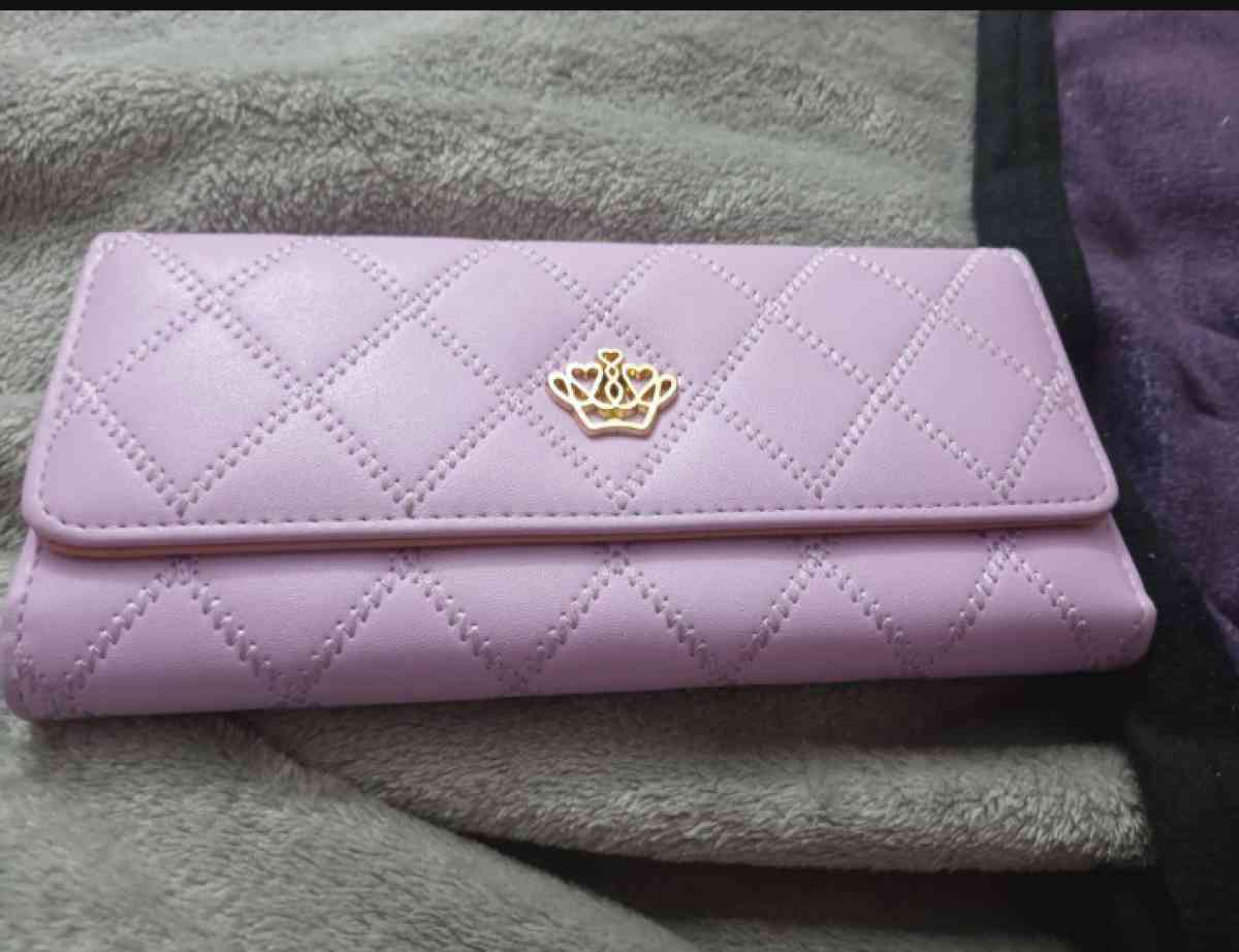 Womens long wallet - Tampa, Florida