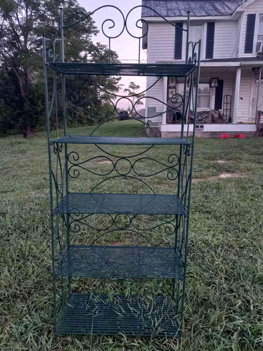 nice heavy duty shelf - Charlotte Court House, Virginia