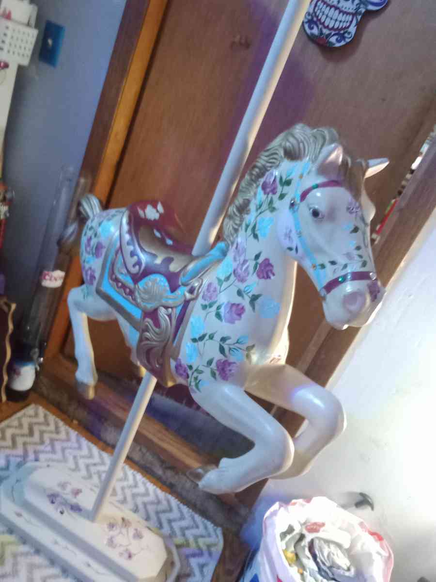 beautiful antique hand painted horse - Knoxville, Tennessee