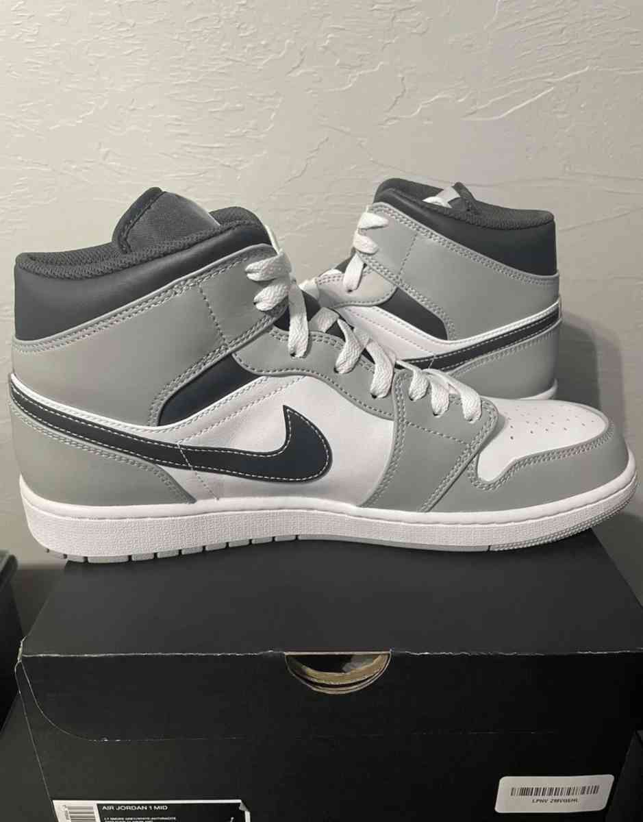 air Jordans - Acton, Massachusetts - FleaMarketBay