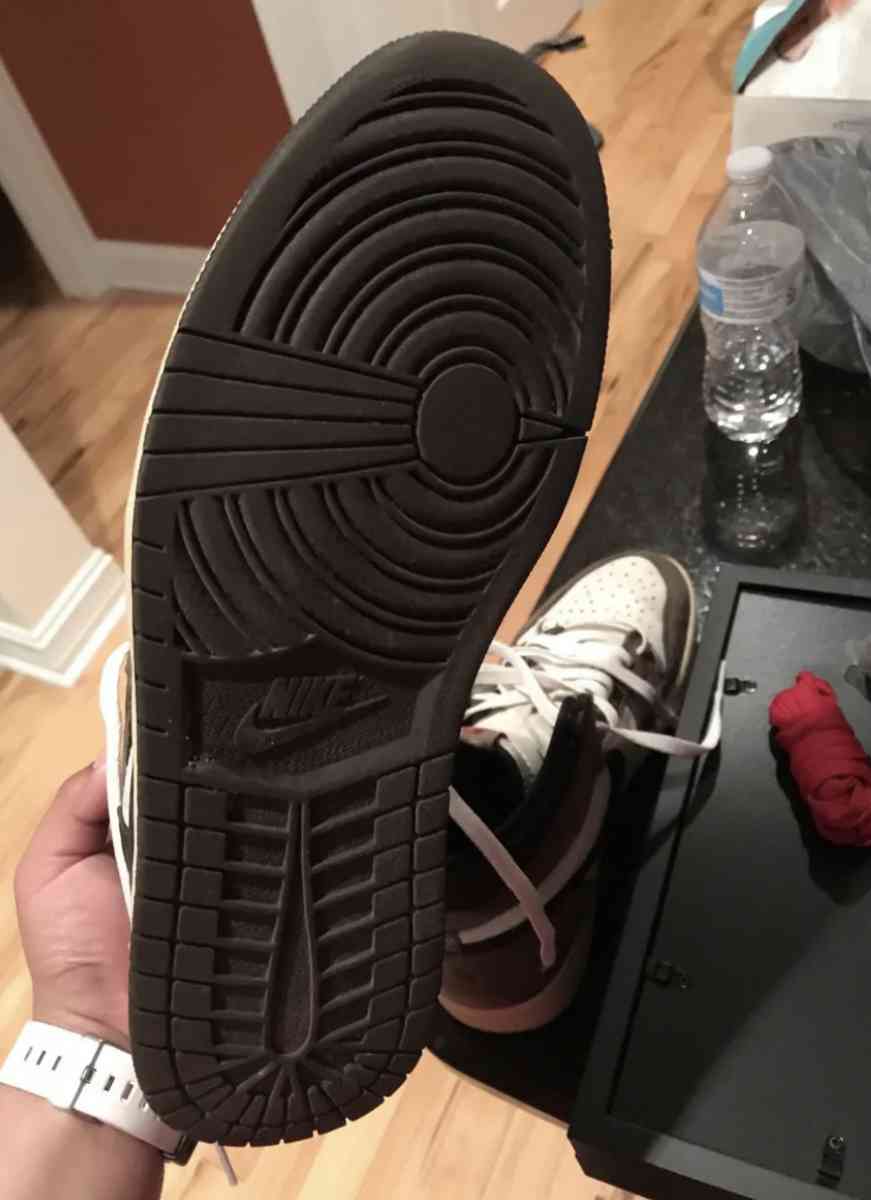 Jordan 1s - Marlborough, Massachusetts - FleaMarketBay