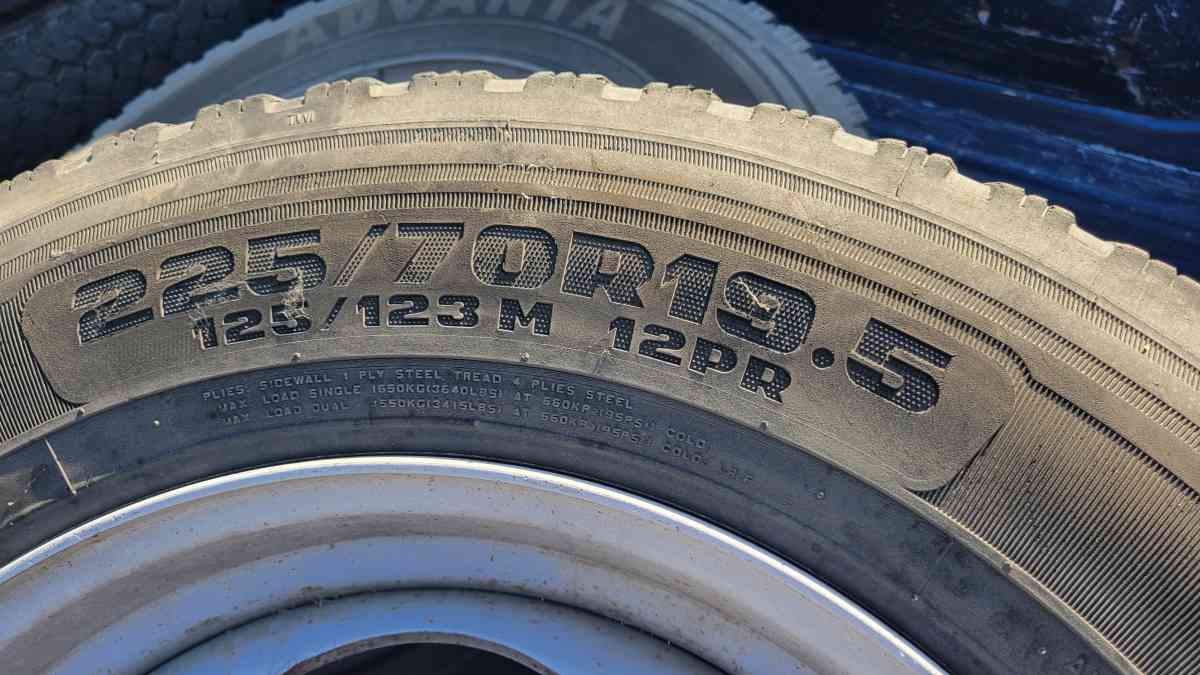 225 70R 19 5 F450 OEM wheels and good tires - Lewisville, Texas - FleaMarketBay