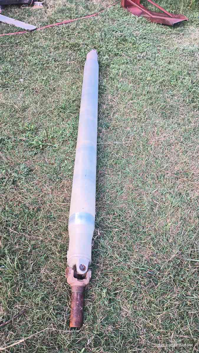 2011 chevy aluminum drive shaft - Purcell, Oklahoma