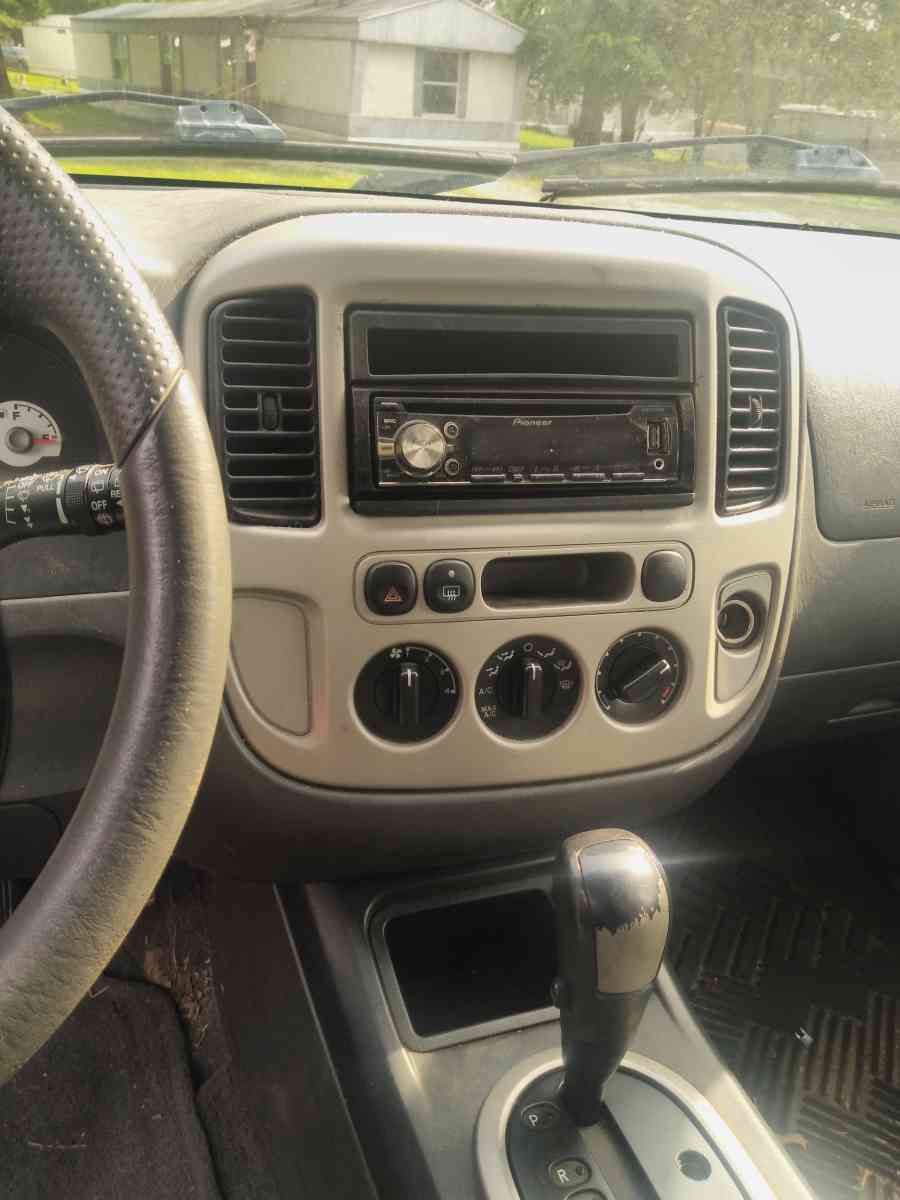 2007 Ford Escape - Agency, Missouri - FleaMarketBay