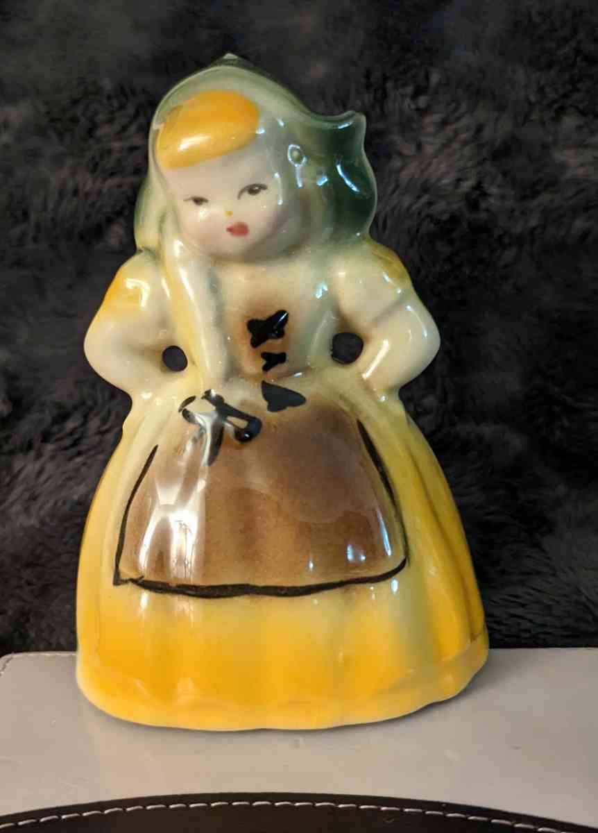 Vintage Dutch Girl Planter - Muncie, Indiana - FleaMarketBay