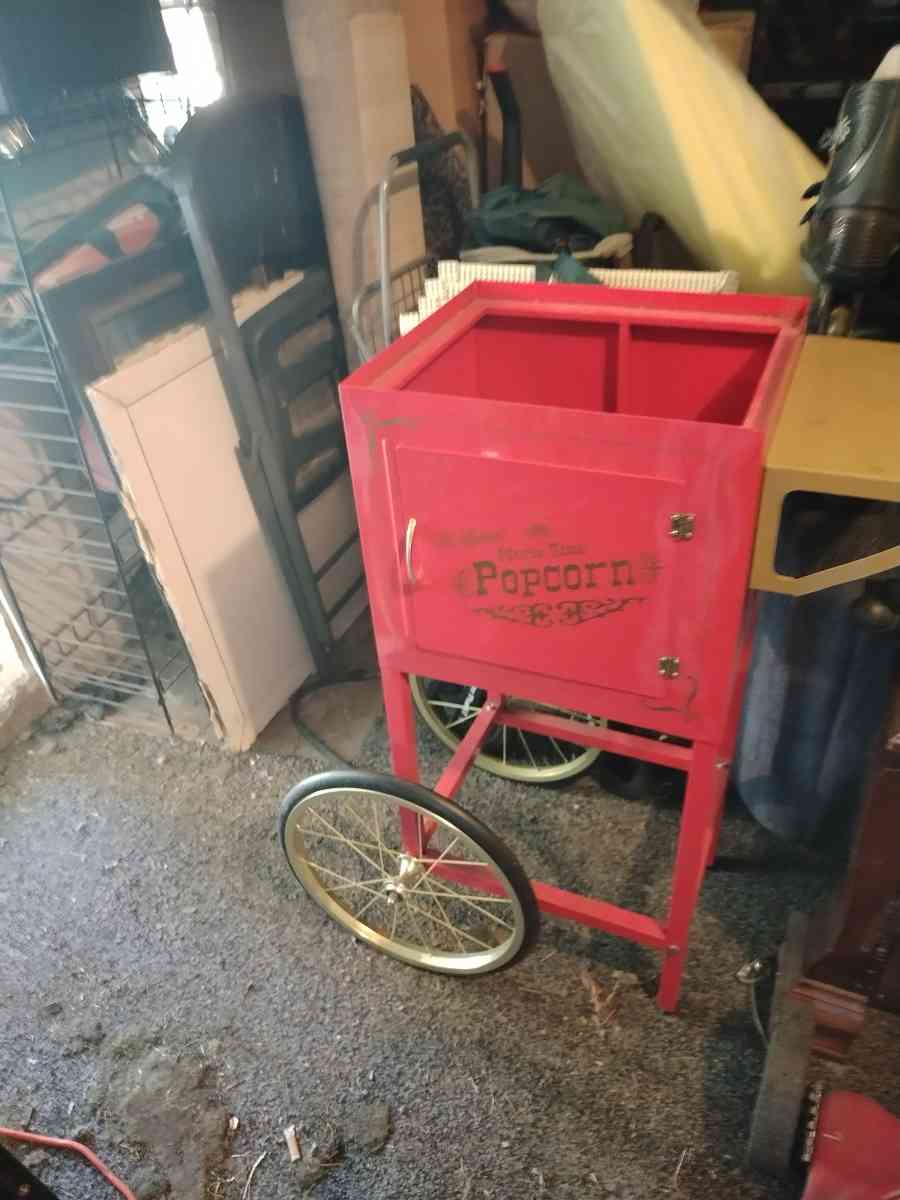 old fashioned popcorn stand - Grand Prairie, Texas