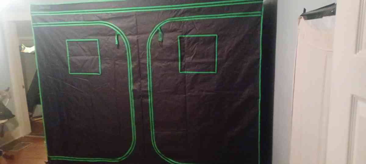 GREENHUT GROWTENT 96INCHES BY 48INCHES BY 78INCHES 600D