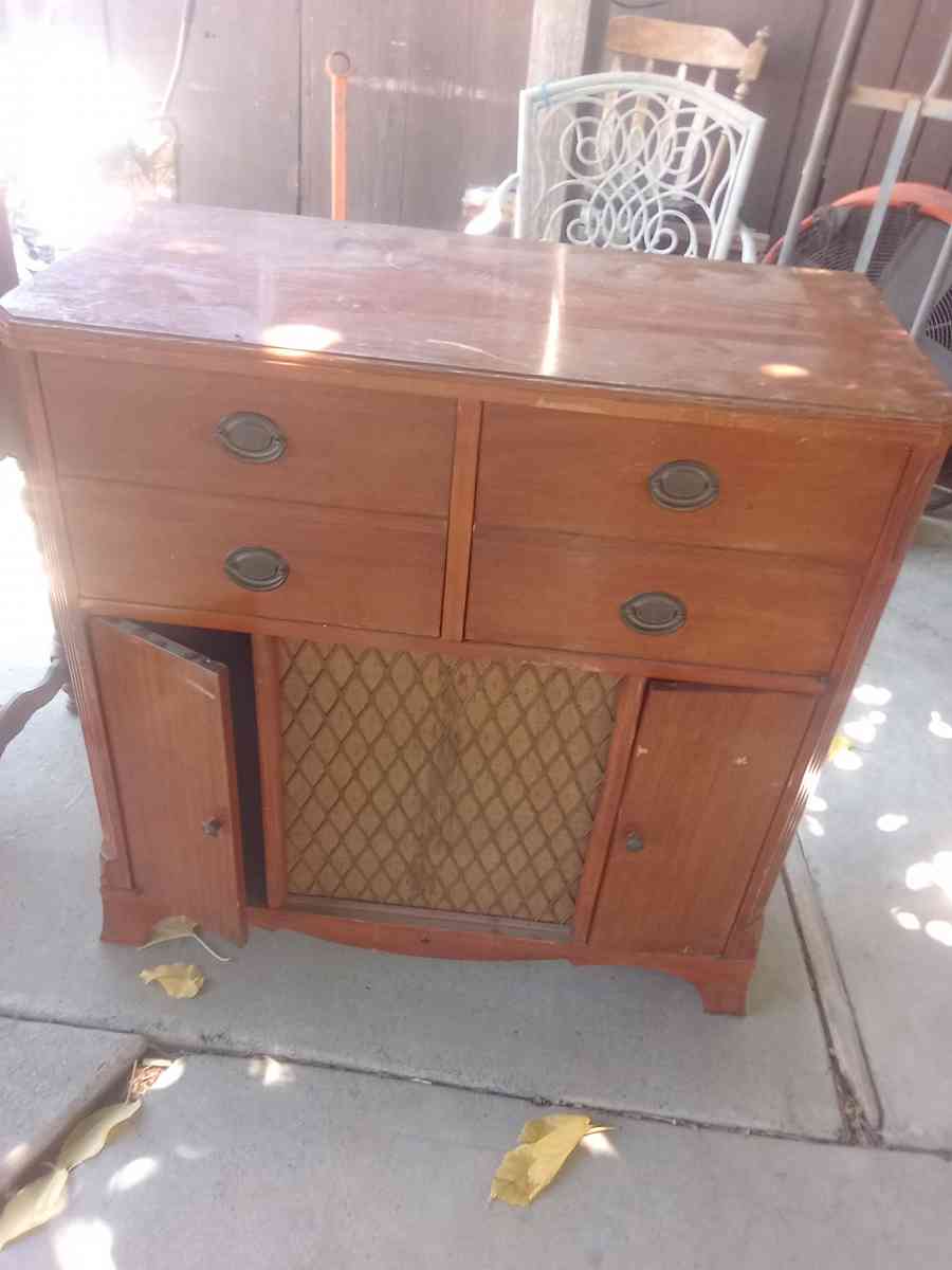 3 old 1940s vintage tube  sterios - Sacramento, California