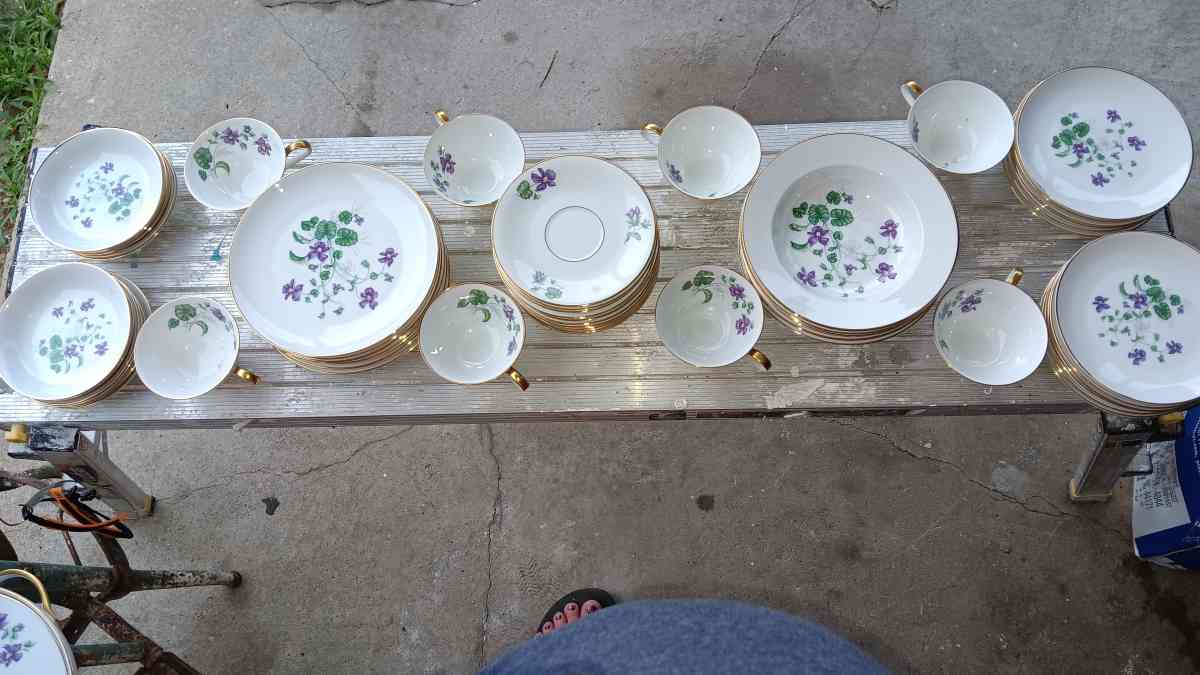 real fine china big  dinnerware set handpainted - Montgomery, Alabama - FleaMarketBay