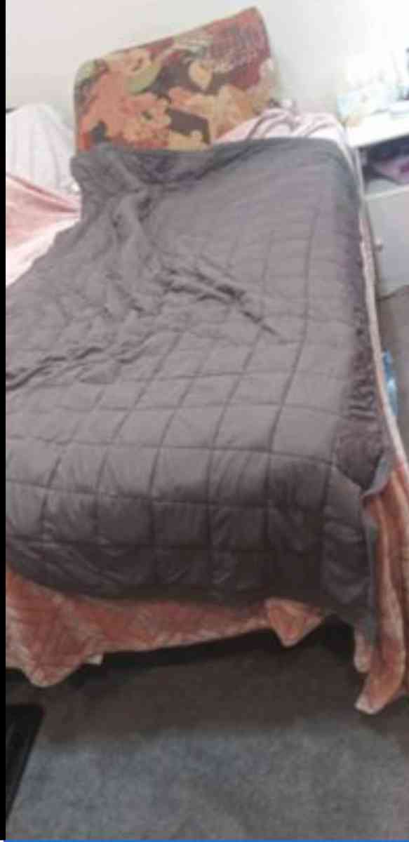 twin size weighted blanket - Des Moines, Iowa