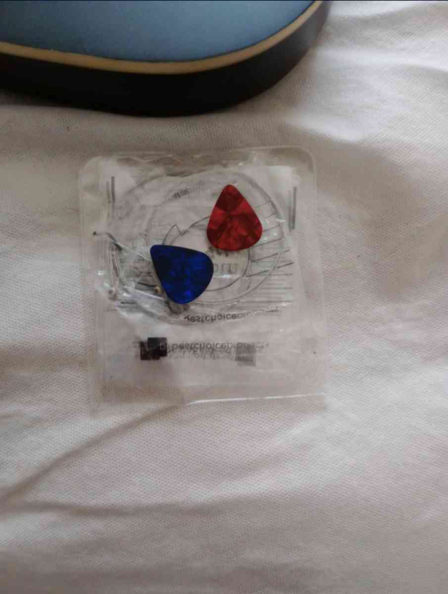 electric guitar - Hampton, Virginia - FleaMarketBay