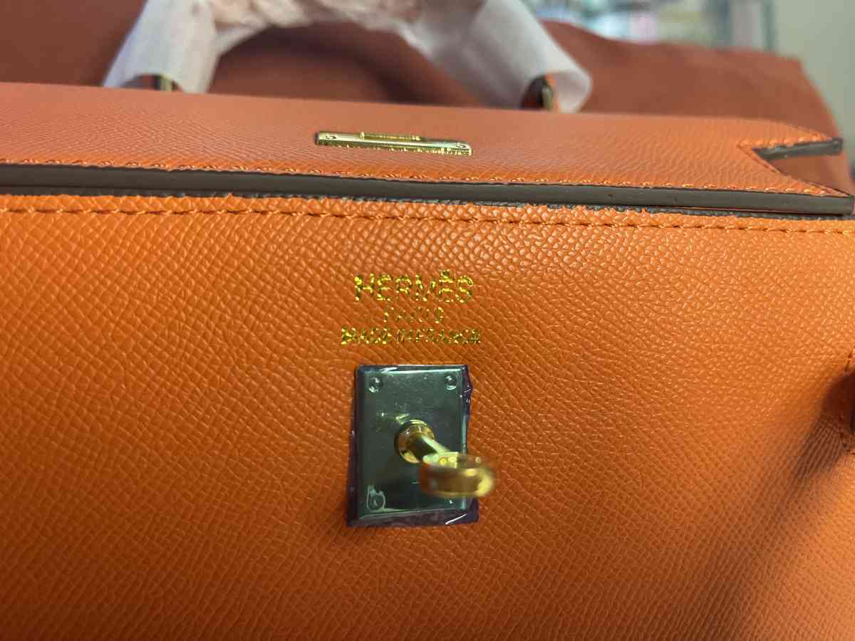 Hermes - Virginia Beach, Virginia - FleaMarketBay