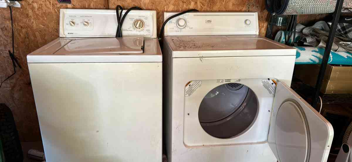 2 washers 2 dryers - Callaway, Virginia - FleaMarketBay