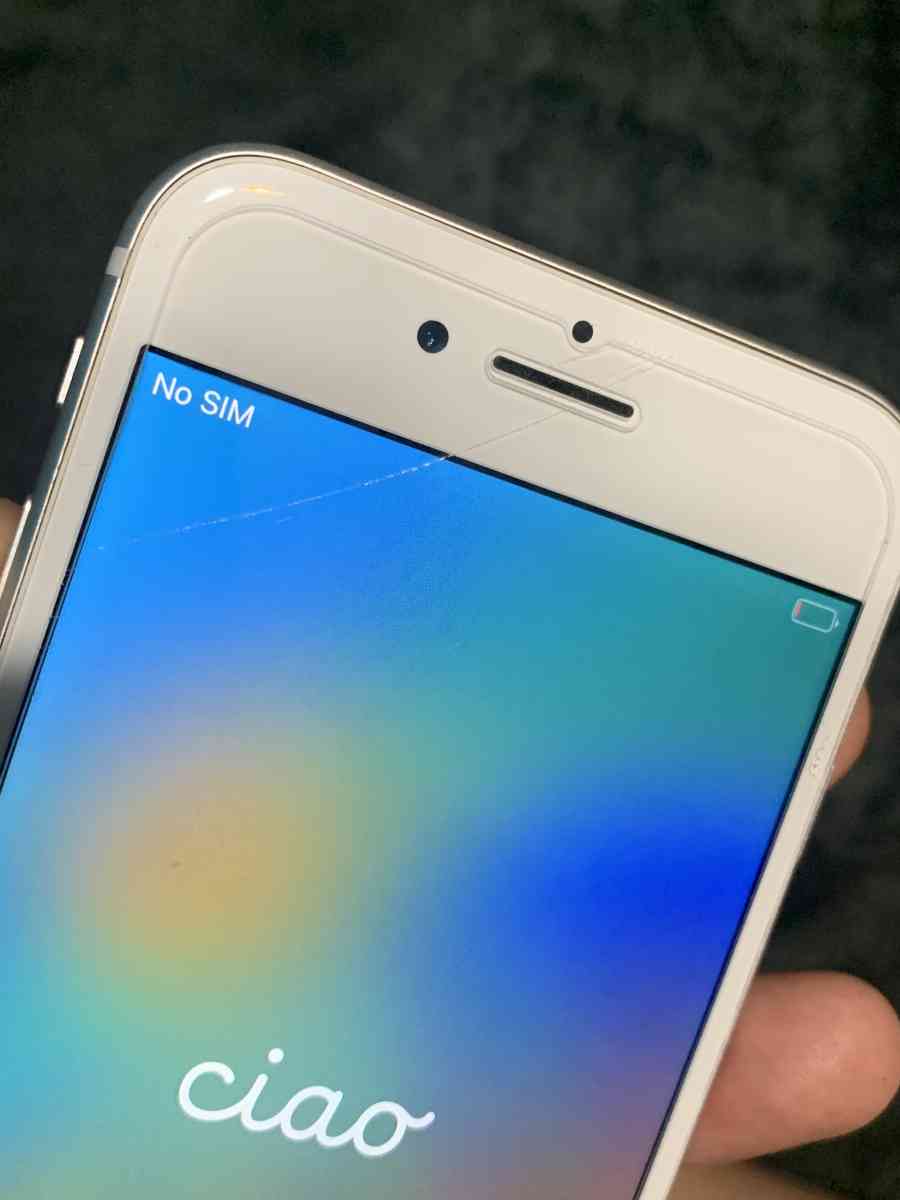 iPhone 8 - Chicago, Illinois - FleaMarketBay