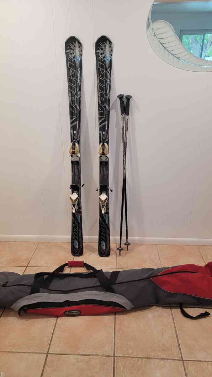 Women Ski - Scottsdale, Arizona - FleaMarketBay