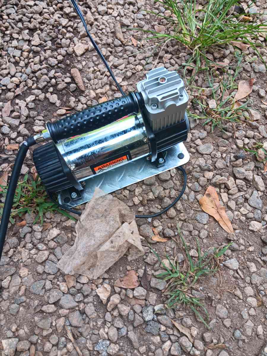 12v 150psi tire inflator - Belton, South Carolina - FleaMarketBay