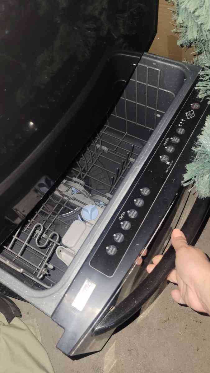 dishwasher - Highland, Indiana - FleaMarketBay