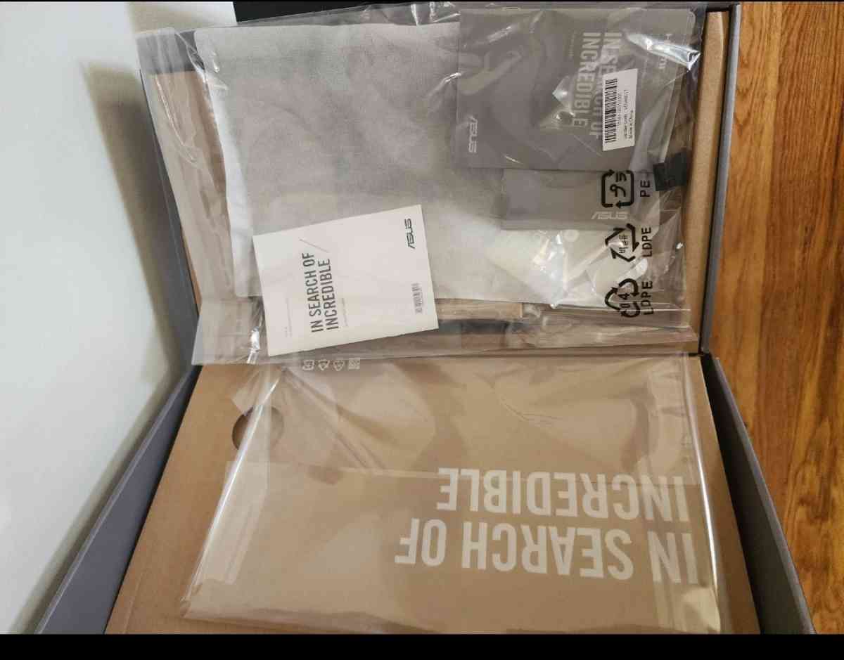 Asus ZenBook - Seattle, Washington - FleaMarketBay