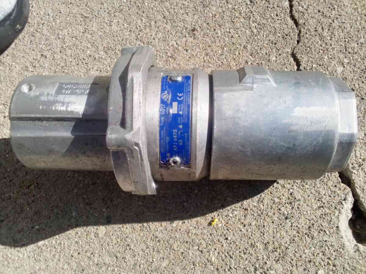 600 volt plug - Shelbyville, Indiana