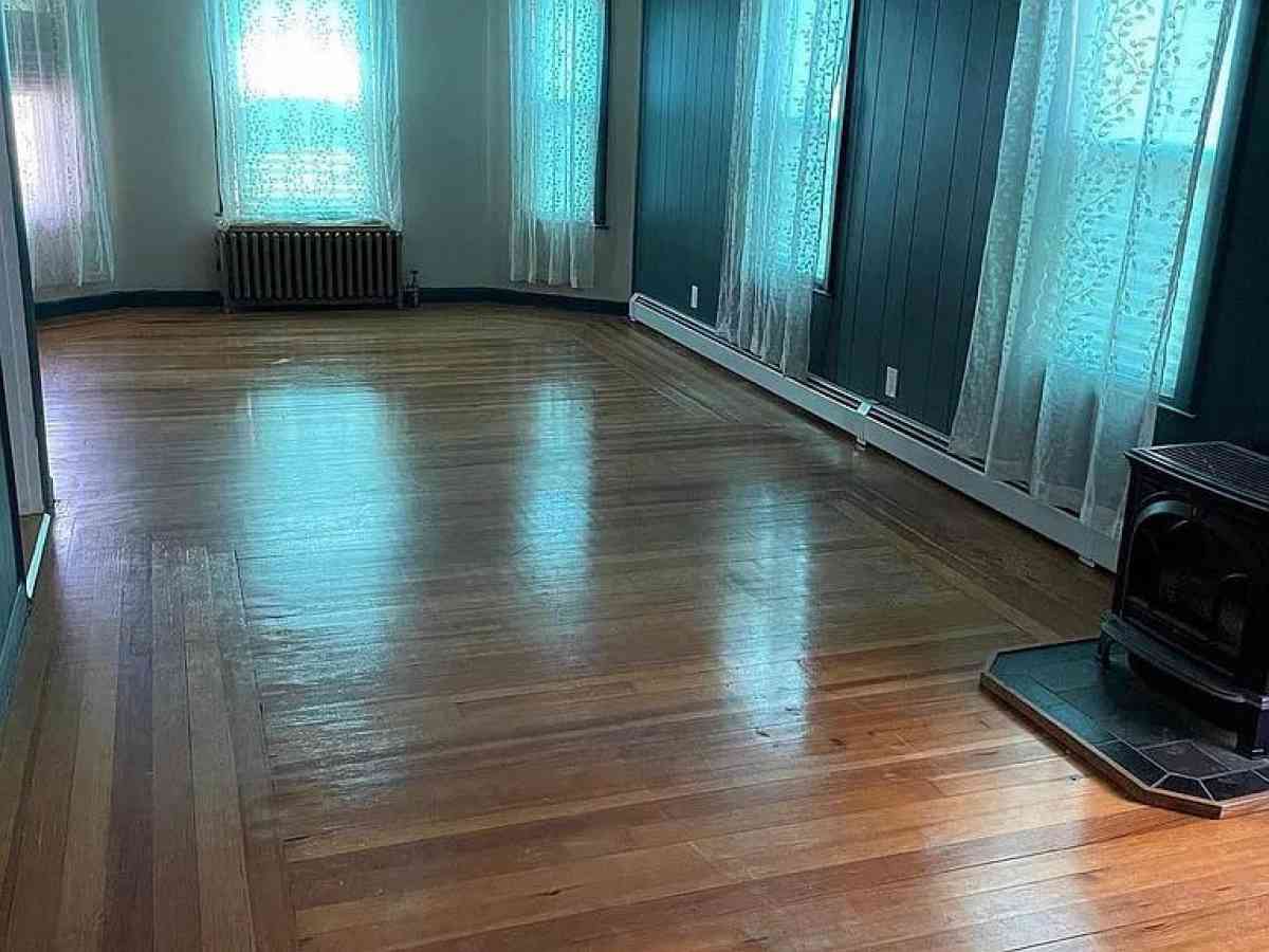 Highlands Neighborhood Lowell Massachusetts Apartment