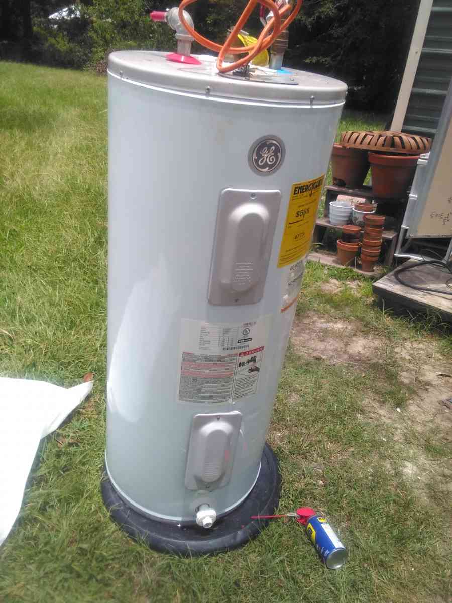 GE hot water heater - Livingston, Louisiana - FleaMarketBay