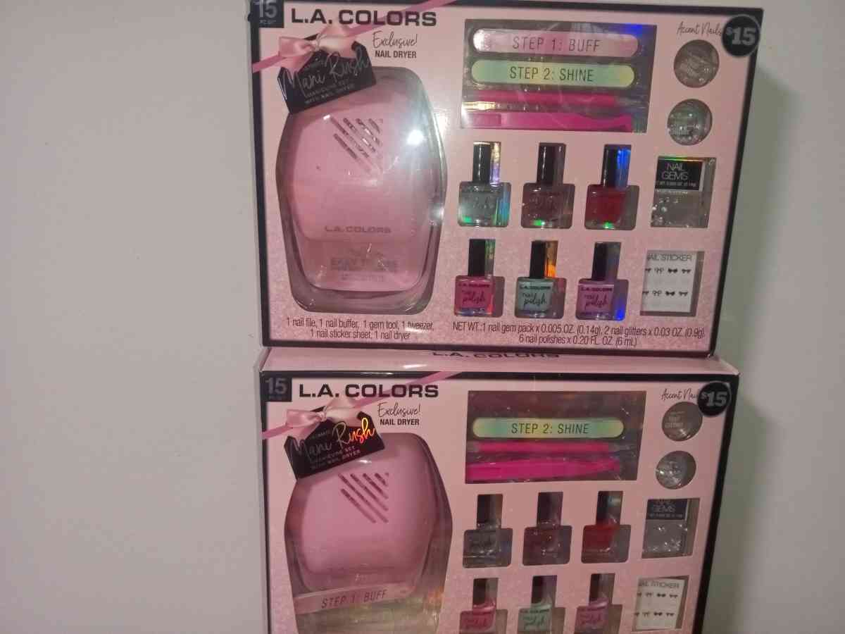 Two Mani sets for ten for both - Chicago, Illinois