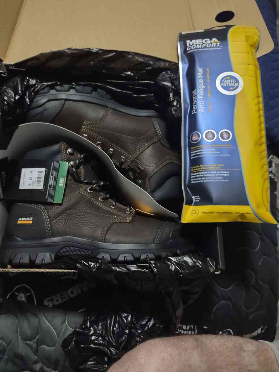 Ariat steel toe and waterproof  boots - Fort Worth, Texas - FleaMarketBay