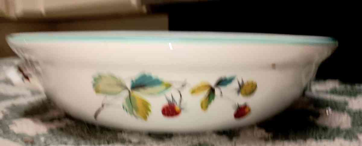 Royal Westinghouse casserole dish with cover - Altamonte Springs, Florida - FleaMarketBay