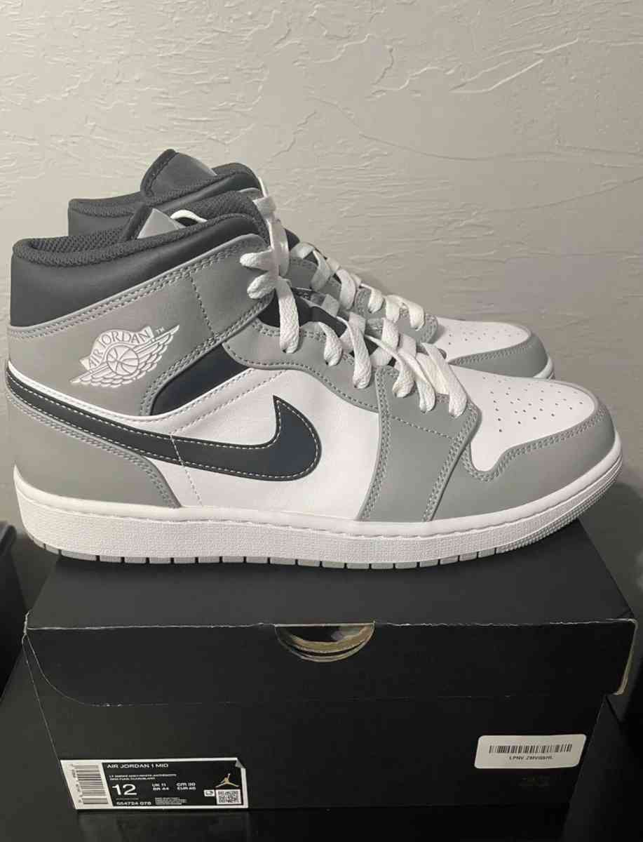 air Jordans - Acton, Massachusetts - FleaMarketBay