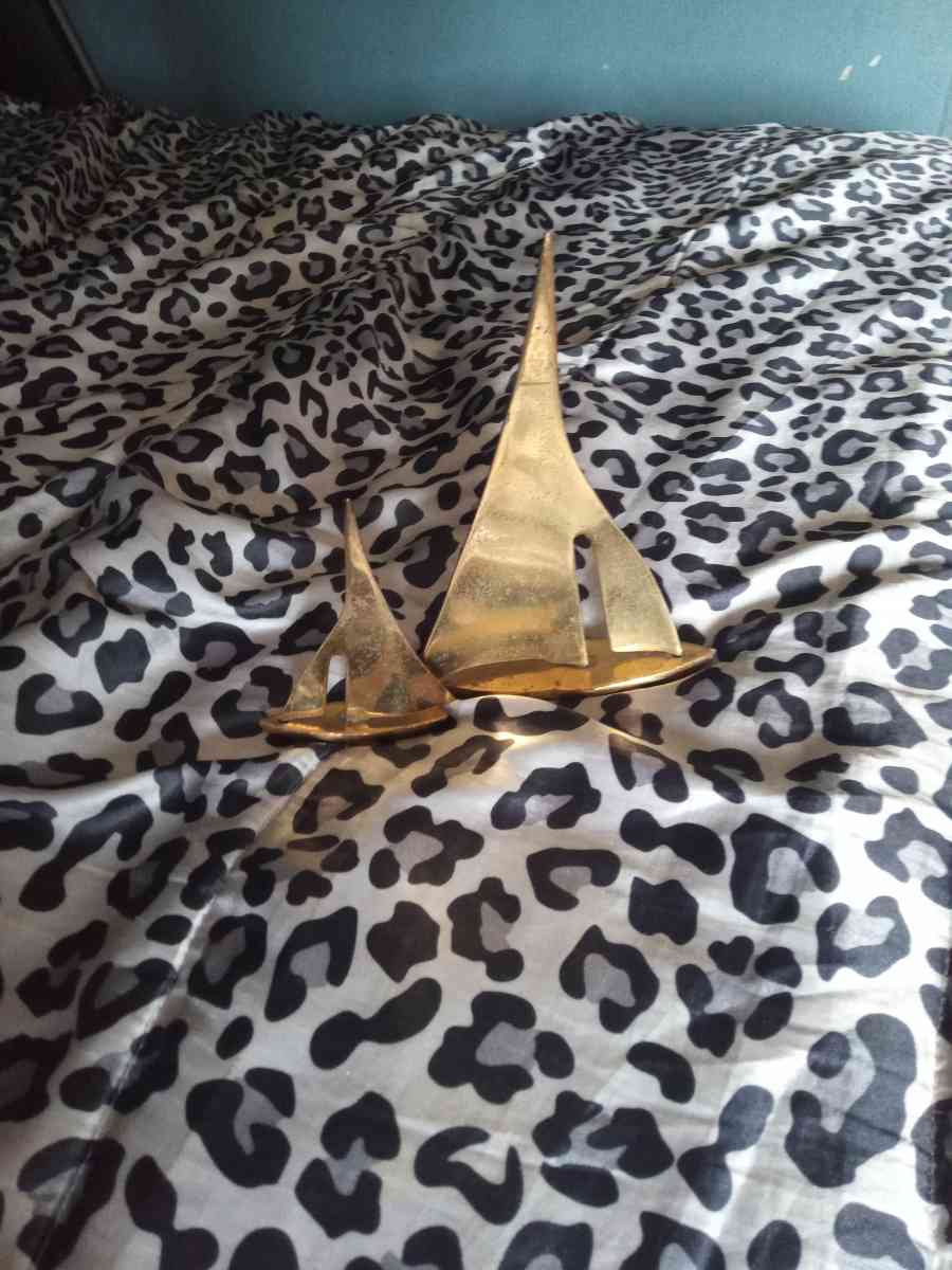 horses and ships - Fayetteville, North Carolina - FleaMarketBay