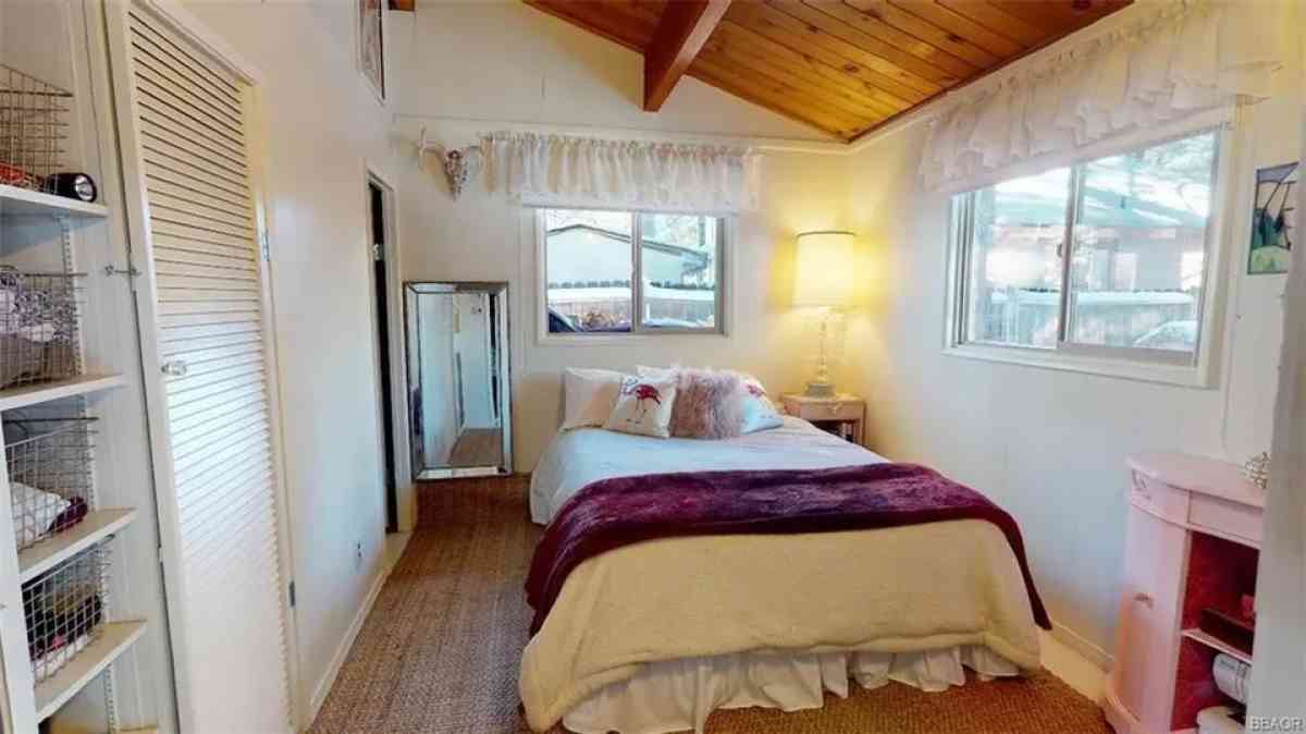 Wonderful 1bed 1bath condo unit for rent - Big Bear City, California - FleaMarketBay