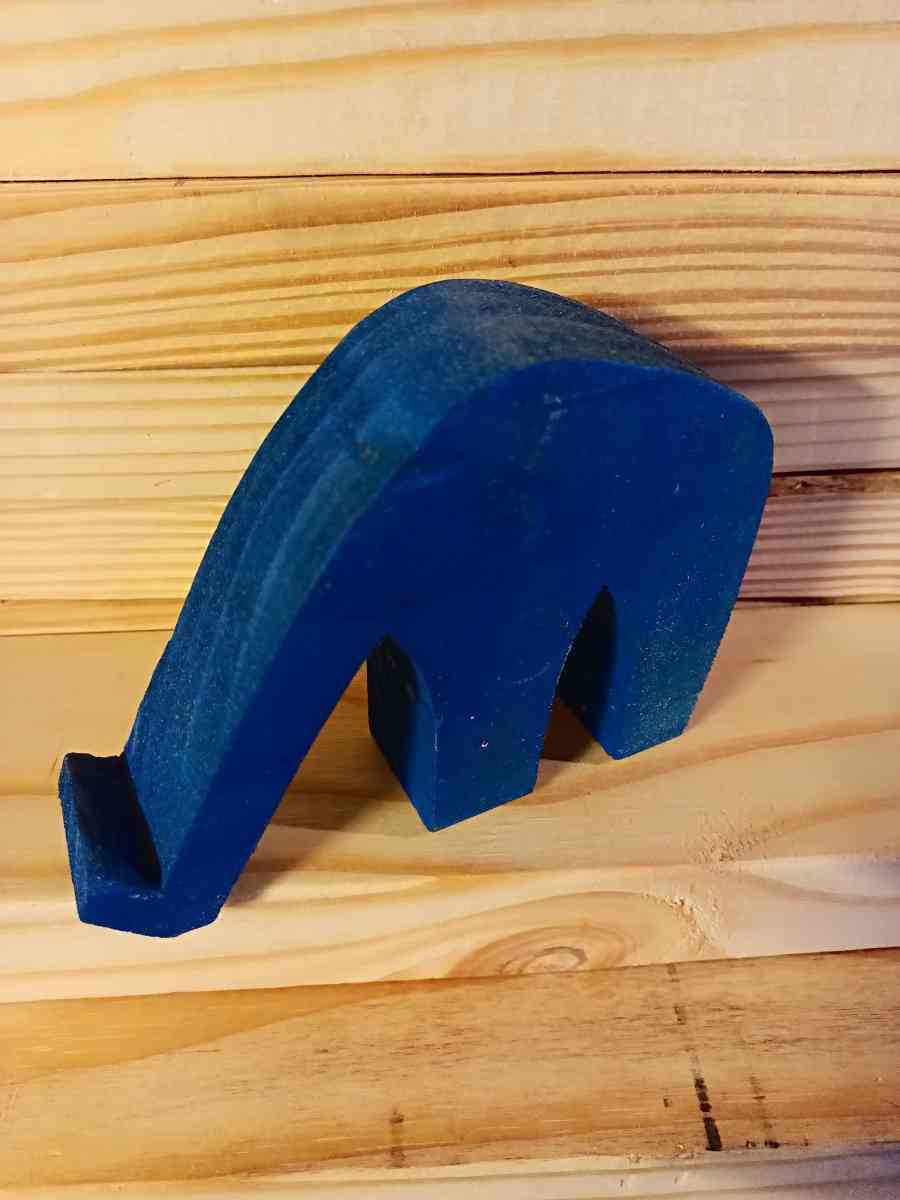 Elephant phone and tablet stand - Baileyton, Alabama - FleaMarketBay