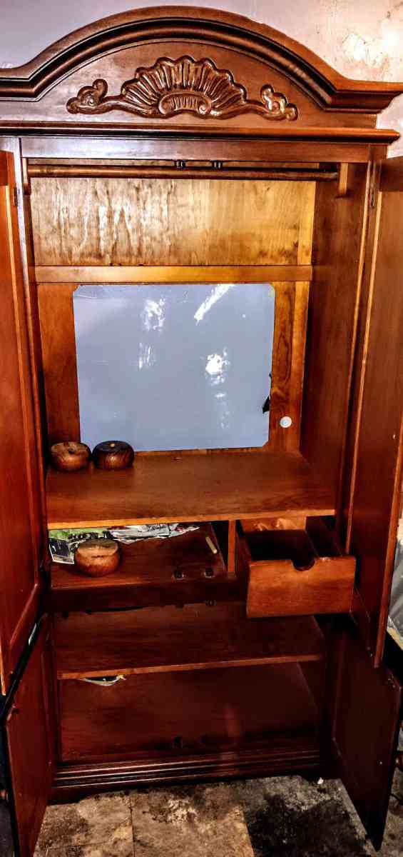 Cherry Wood - Mannford, Oklahoma - FleaMarketBay