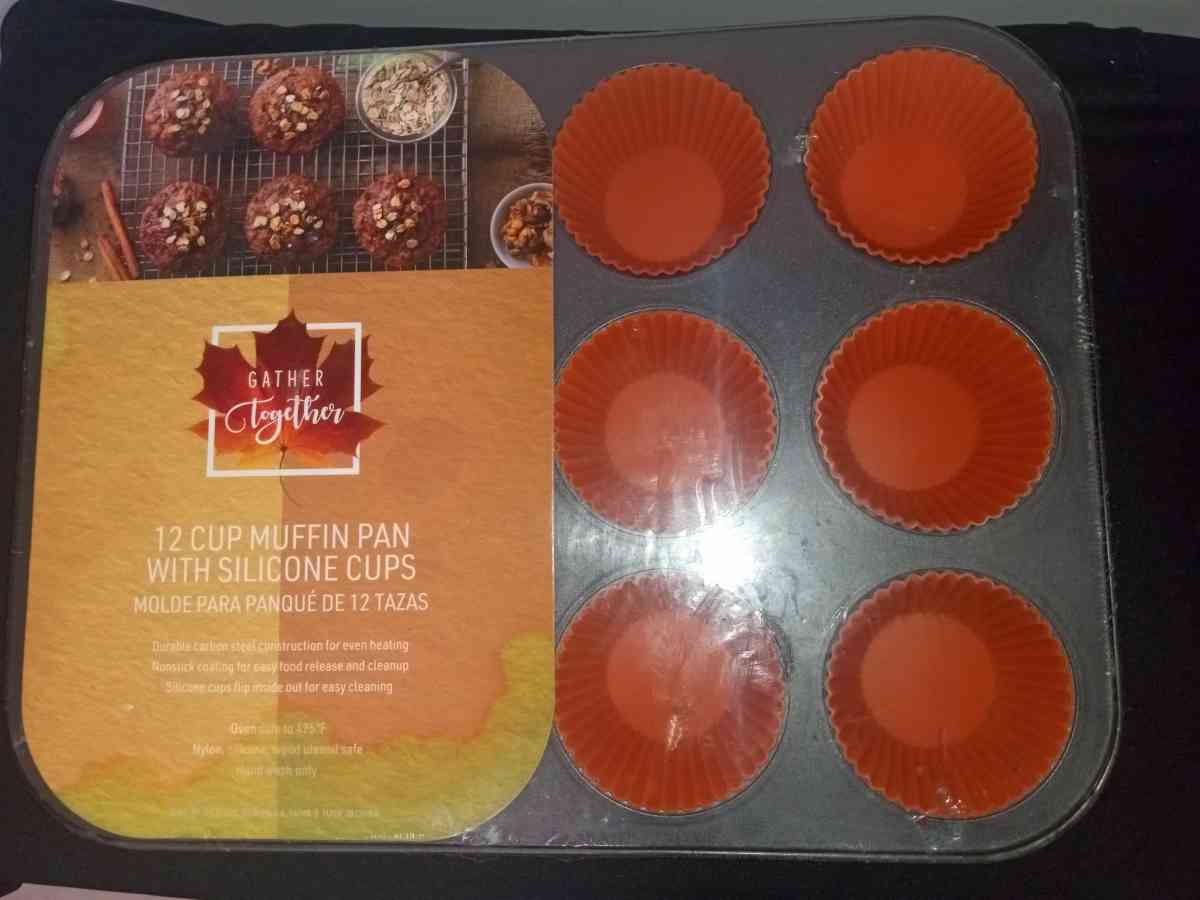Fall cupcake pan - Chicago, Illinois